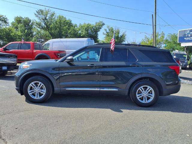 Certified 2022 Ford Explorer XLT w/ Class IV Trailer Tow Package image 2