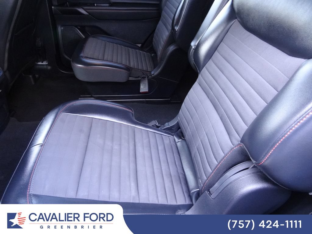 Certified 2025 Ford Explorer ST-Line AWD/4WD image 8