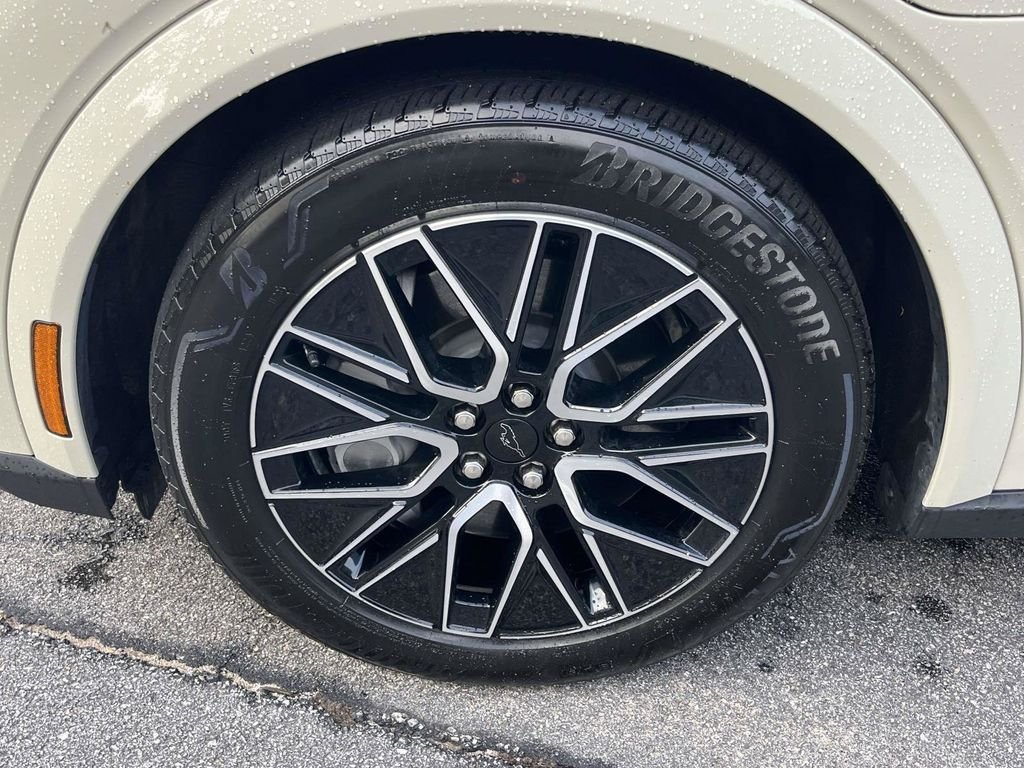 Certified 2025 Ford Mustang Mach-E Premium AWD/4WD image 9