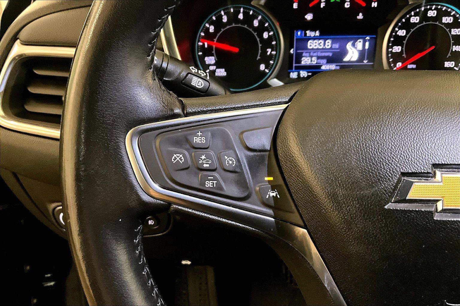 Used 2021 Chevrolet Equinox LT image 17