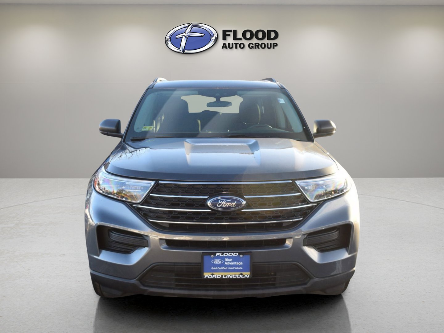 Certified 2023 Ford Explorer XLT image 2