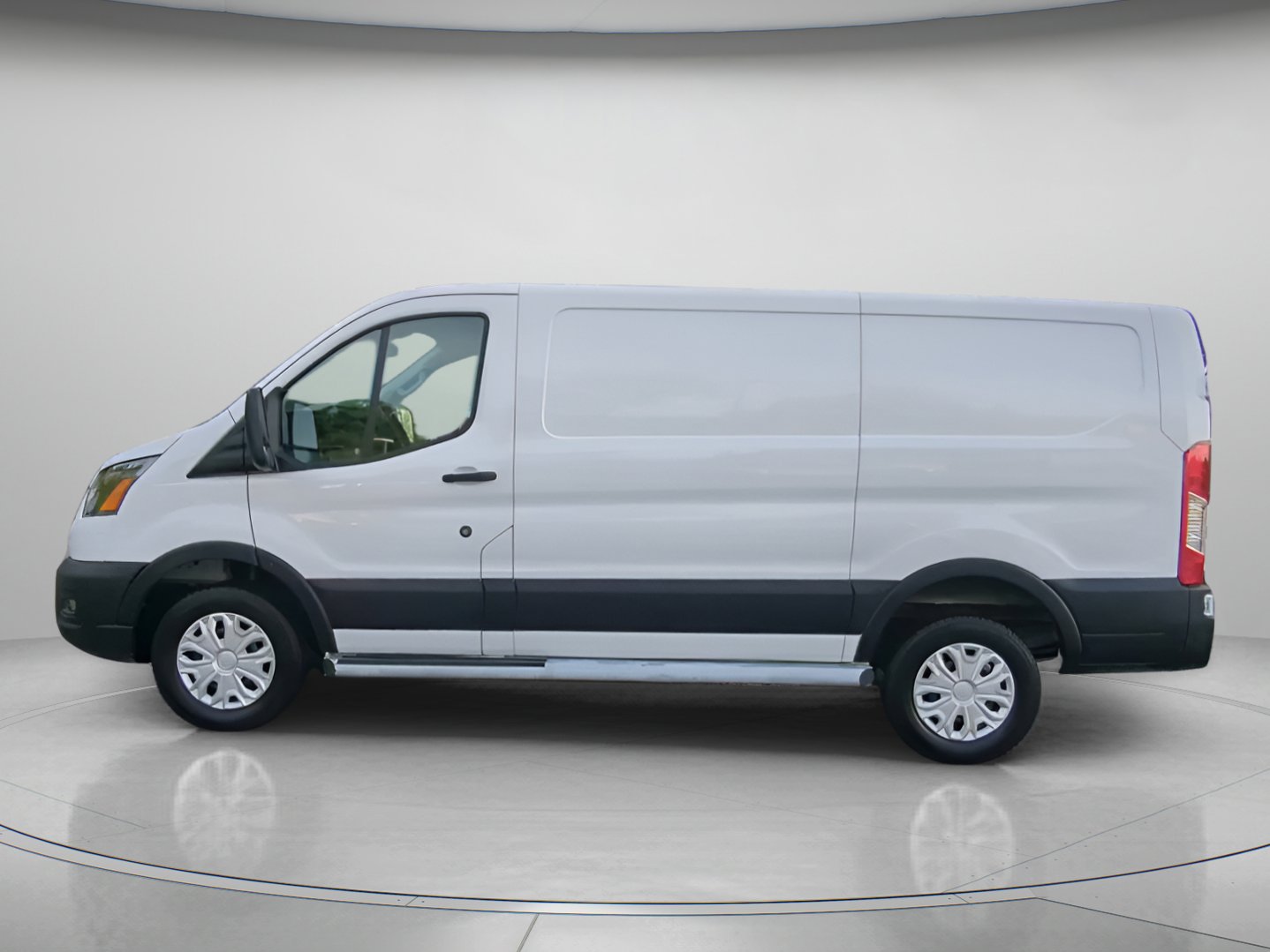 Certified 2025 Ford Transit 250 Low Roof w/ Exterior Upgrade Package RWD image 17
