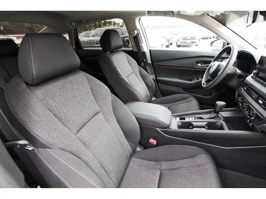 Used 2025 Honda Accord SE image 27