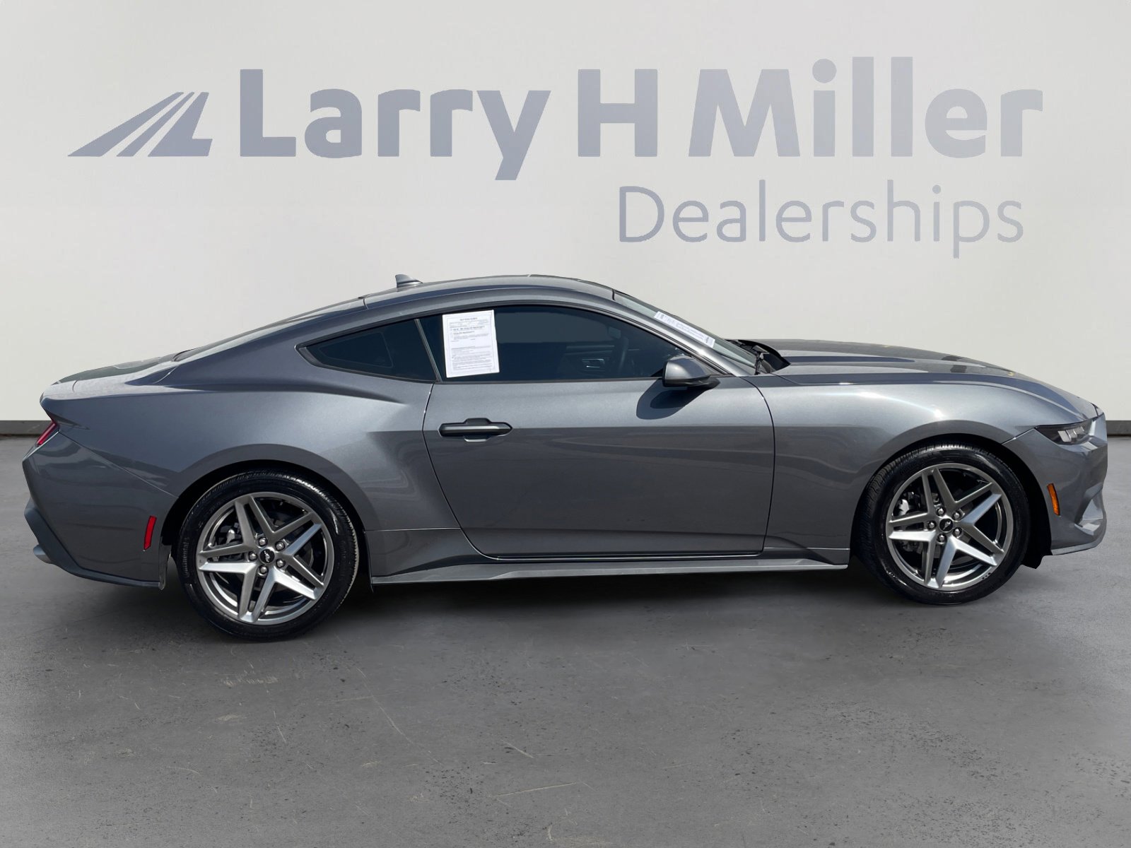 Certified 2025 Ford Mustang Coupe RWD image 6