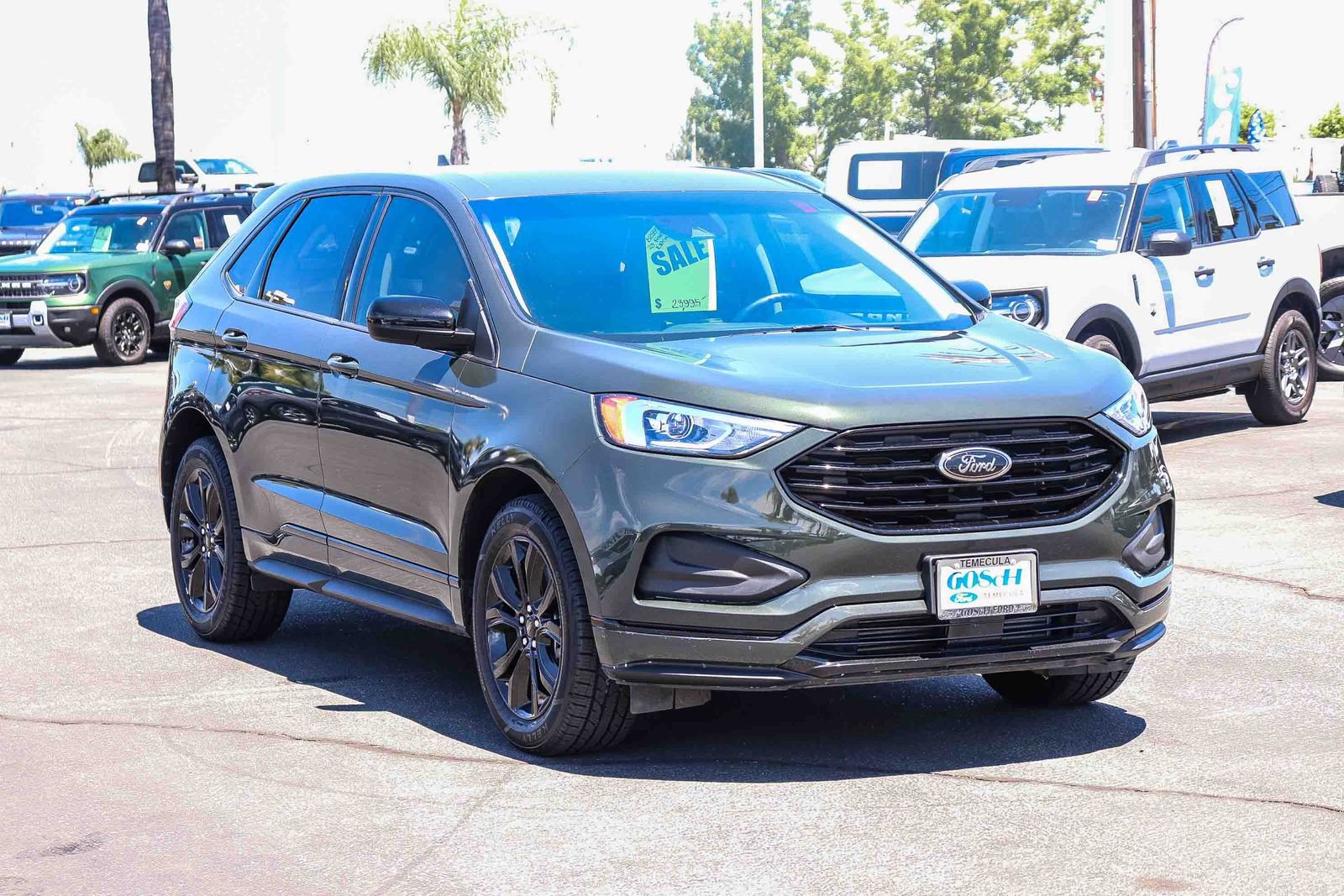 Certified 2023 Ford Edge SE w/ Black Appearance Package AWD/4WD image 3