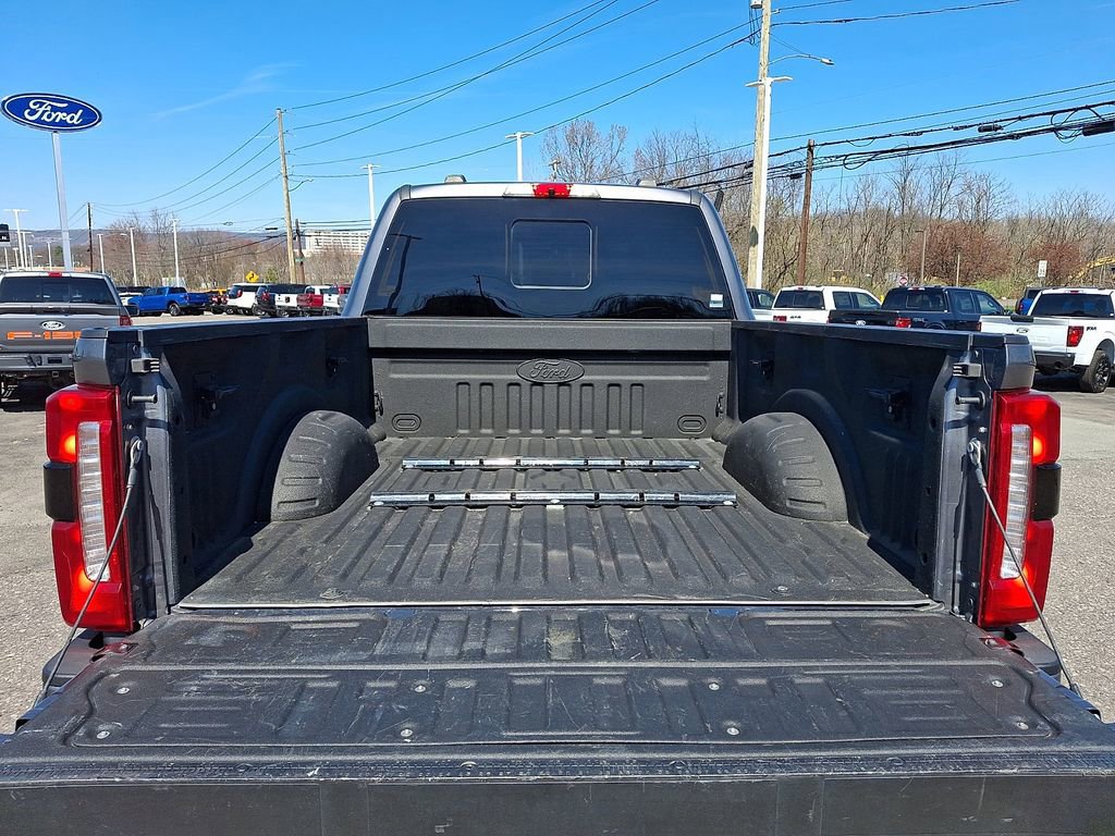 Certified 2023 Ford F250 Lariat w/ Black Appearance Package image 28