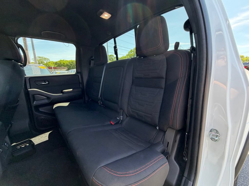 Used 2023 Nissan Frontier PRO-4X w/ Pro Convenience Package AWD/4WD image 10