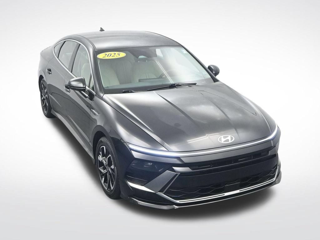 Used 2025 Hyundai Sonata SEL FWD image 32