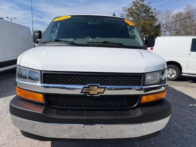 Used 2024 Chevrolet Express 2500 w/ Driver Convenience Package image 6