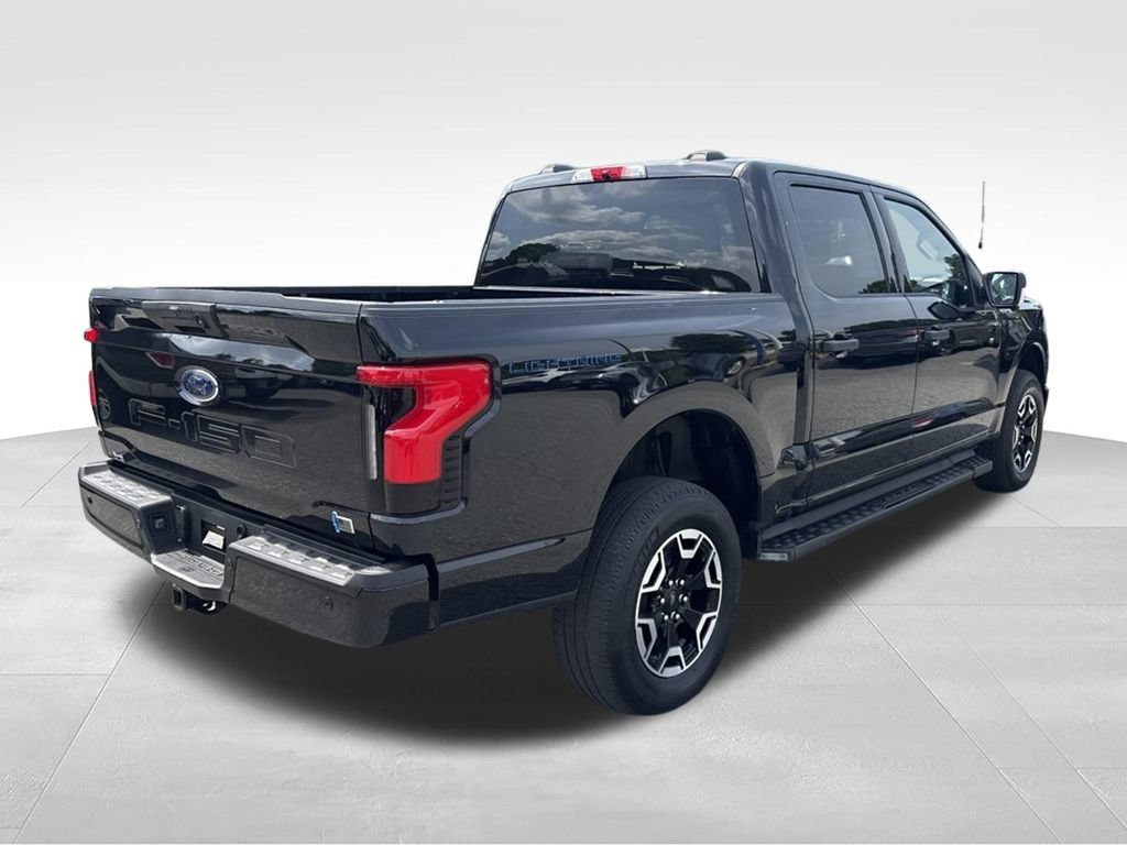 Certified 2023 Ford F150 Lightning XLT AWD/4WD image 4