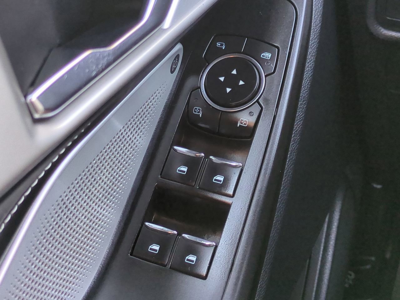 Certified 2020 Ford Explorer ST w/ ST Street Pack image 25