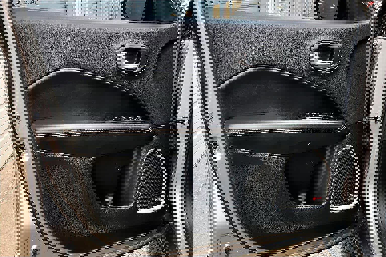 Used 2017 Jeep Compass Limited image 23