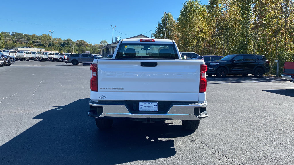 Used 2022 Chevrolet Silverado 1500 W/T RWD image 6