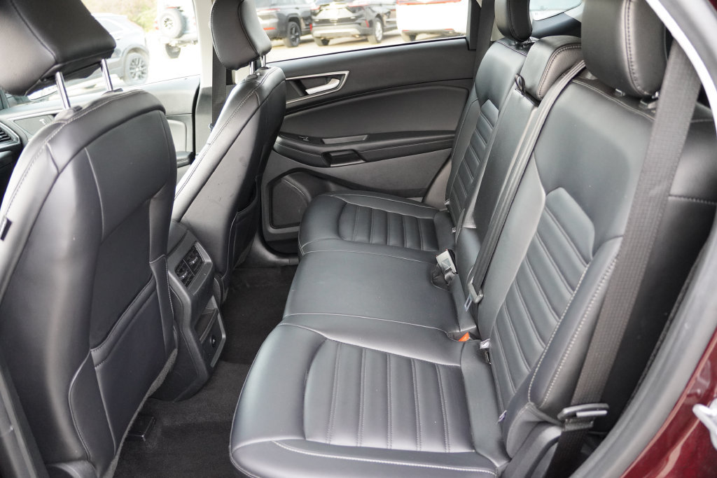 Certified 2024 Ford Edge SEL AWD/4WD image 17