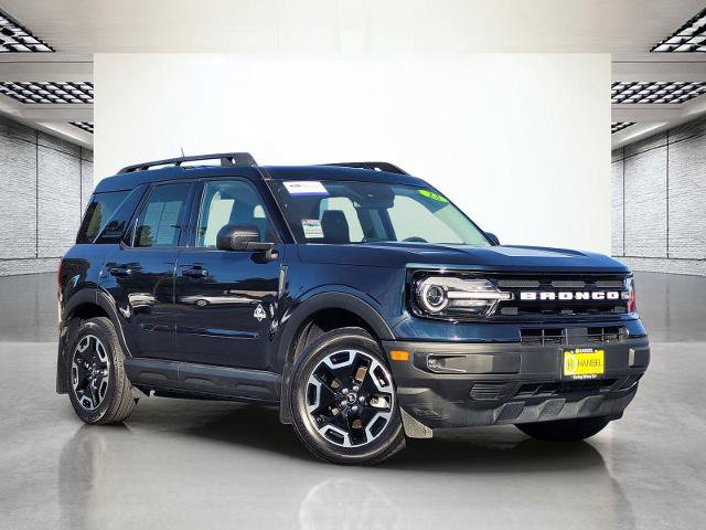 Certified 2023 Ford Bronco Sport Outer Banks w/ Tech Package AWD/4WD image 2