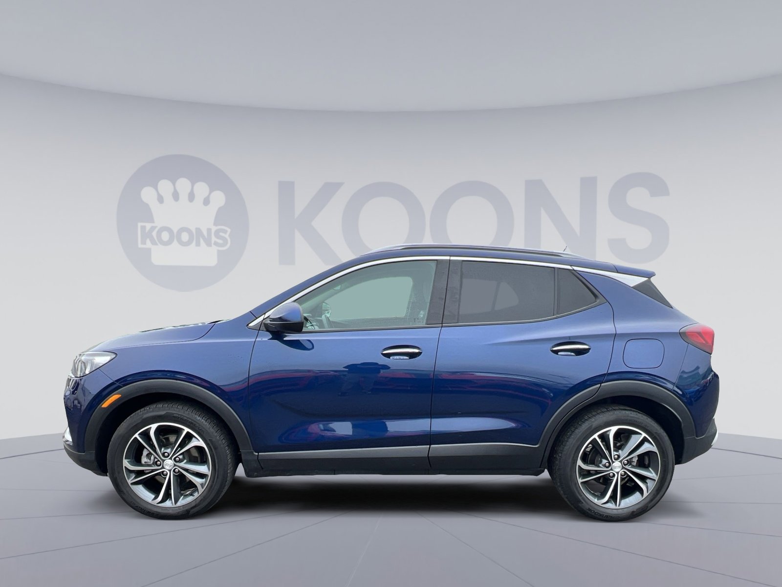 Used 2023 Buick Encore GX Select w/ Safety Package II image 2