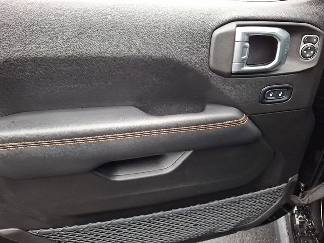 Used 2022 Jeep Gladiator Mojave w/ Cold Weather Group image 13