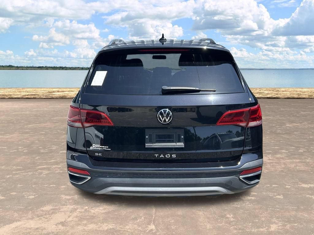 Used 2022 Volkswagen Taos SE FWD image 8