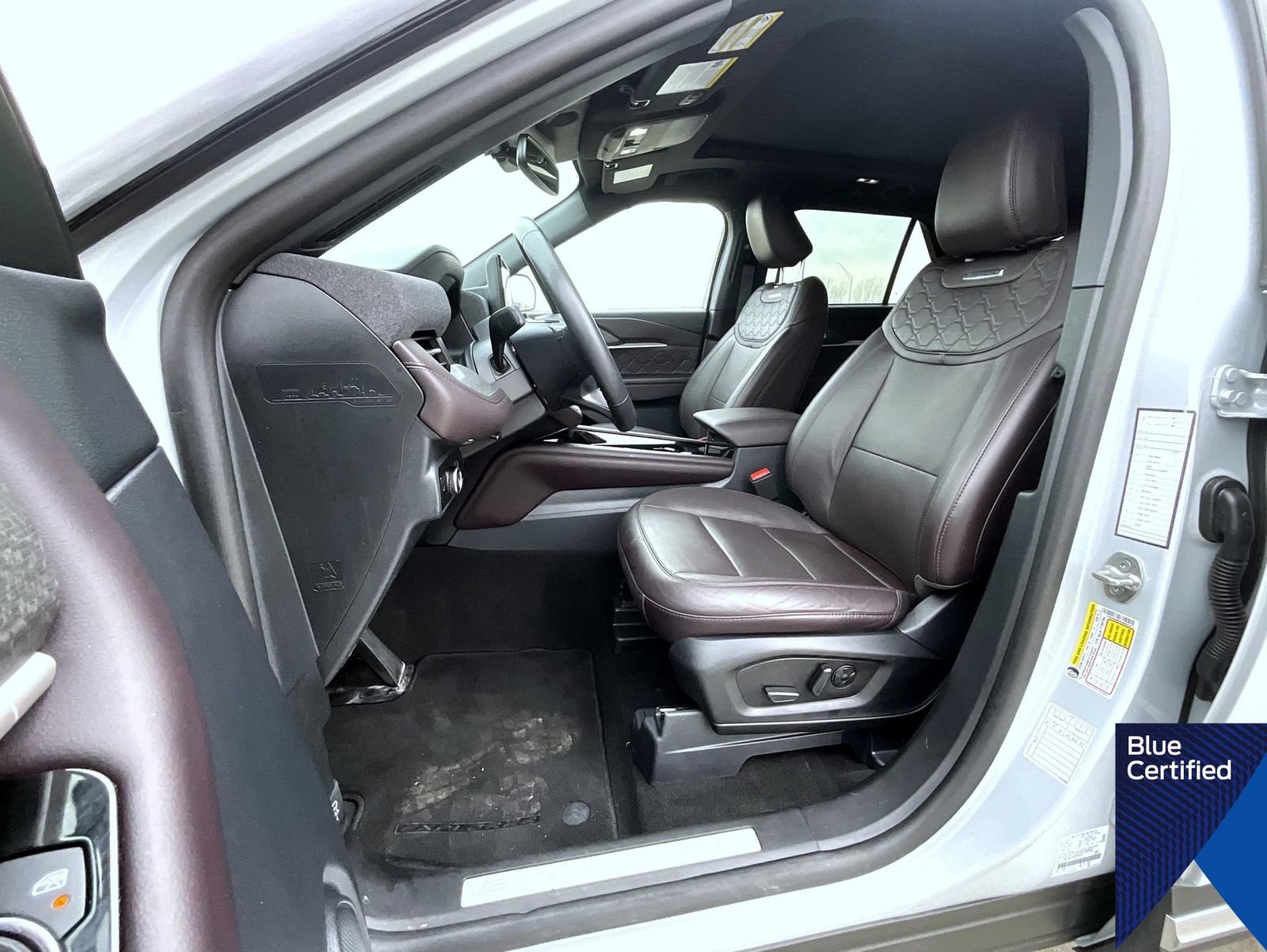 Certified 2025 Ford Explorer Platinum w/ LUX Leather Package AWD/4WD image 10