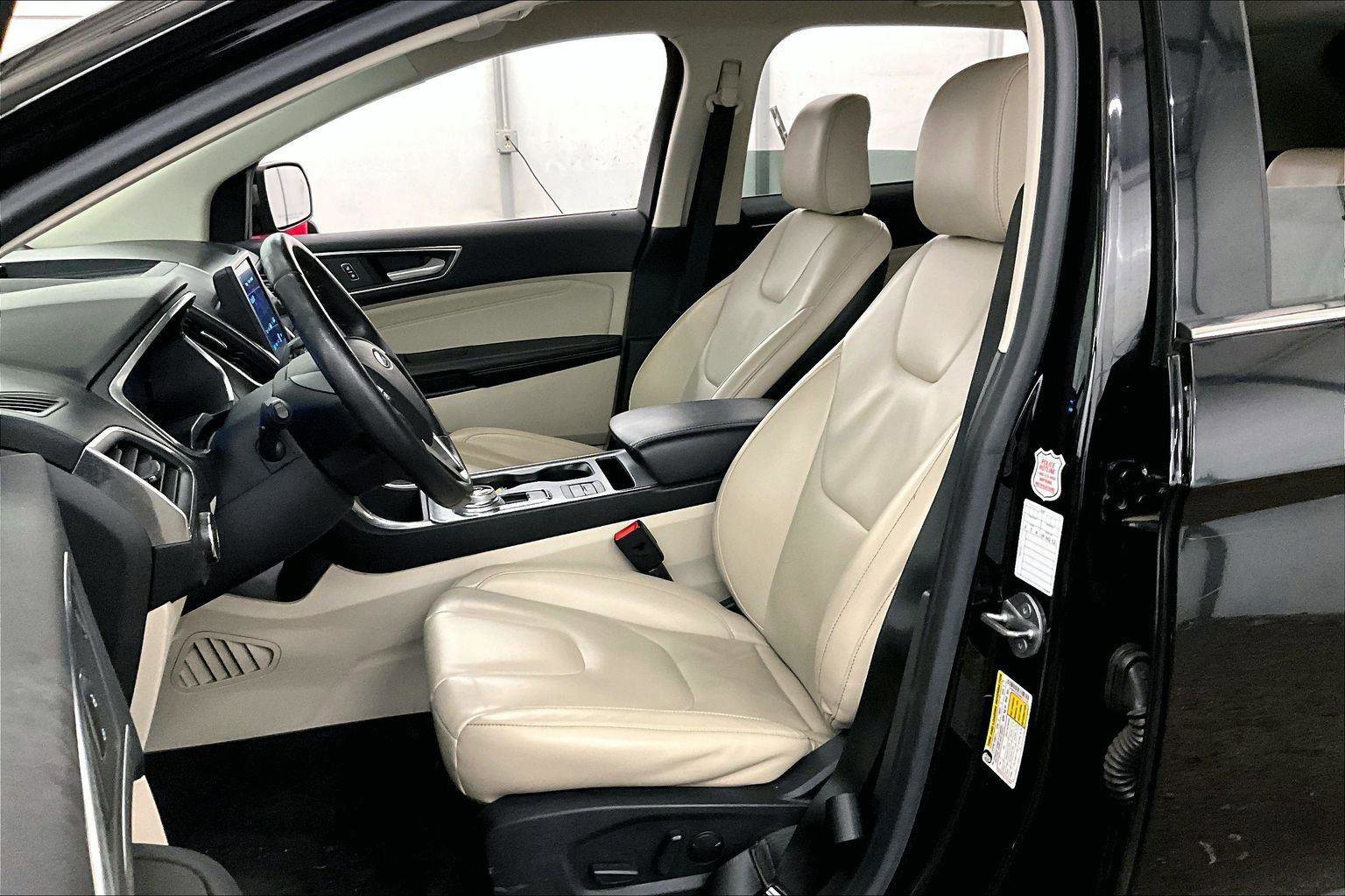 Certified 2021 Ford Edge Titanium image 24