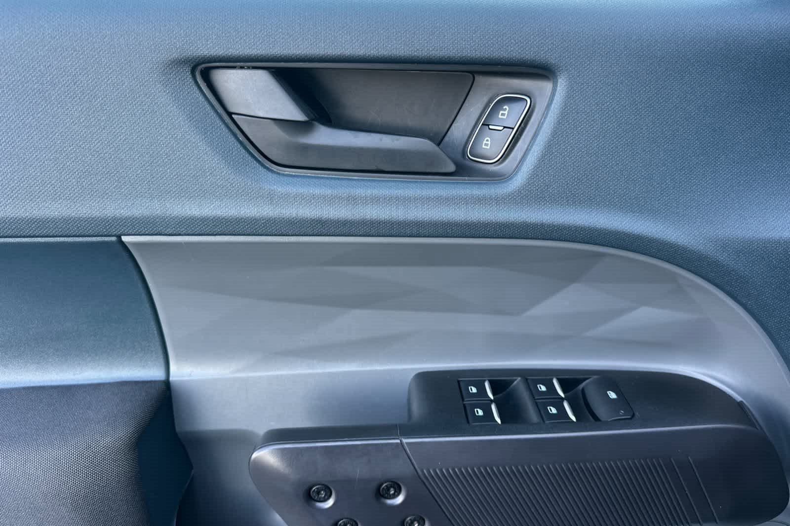 Certified 2025 Ford Maverick XL image 13