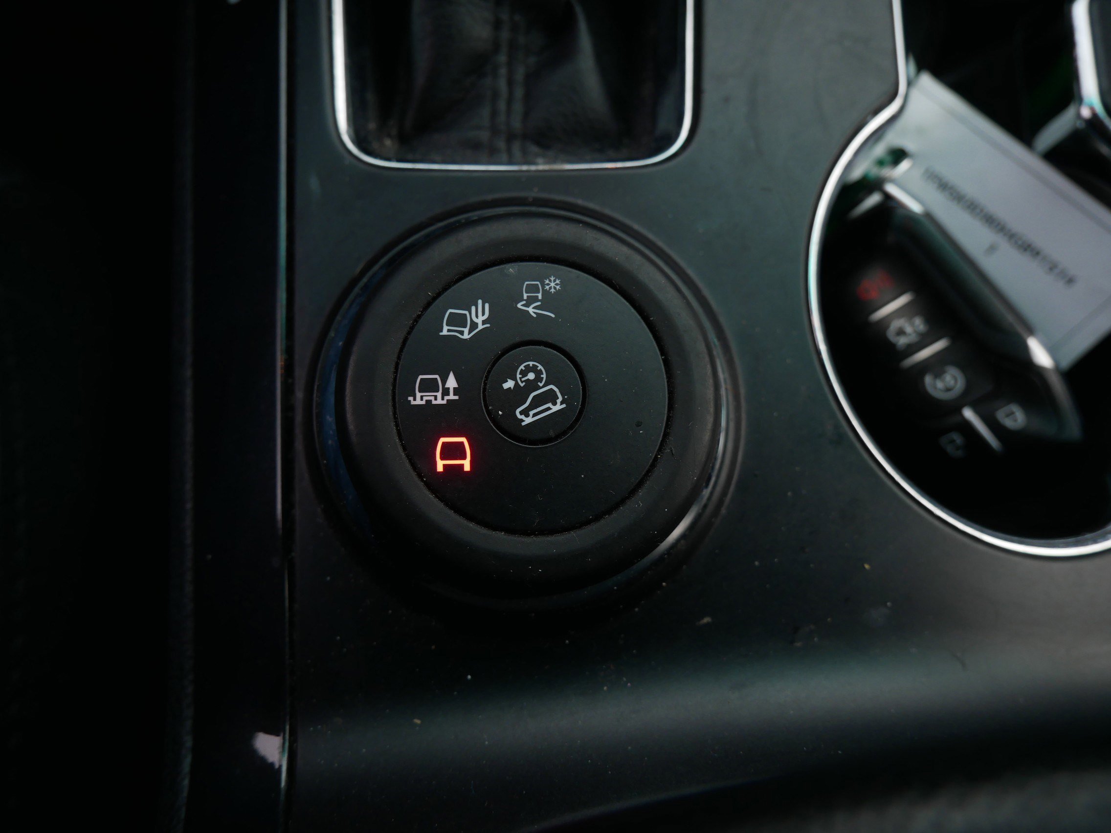 Certified 2017 Ford Explorer XLT w/ Equipment Group 202A image 30