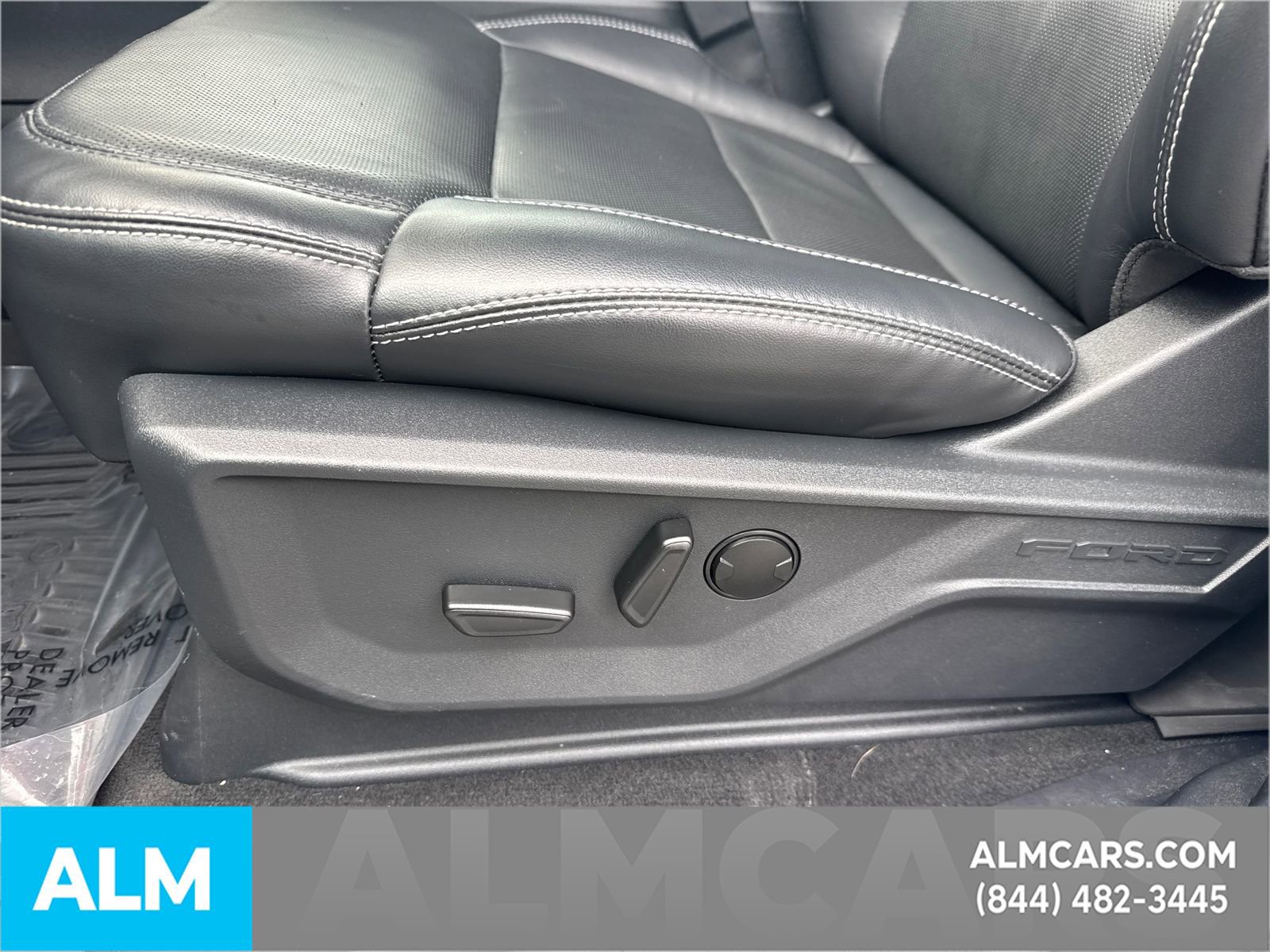 Certified 2025 Ford Expedition Platinum AWD/4WD image 11