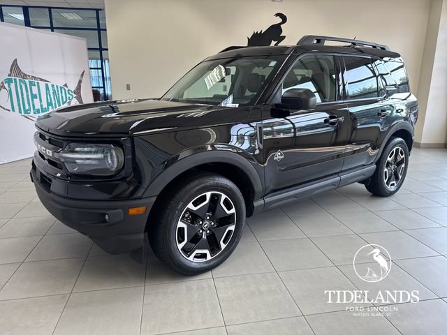 Certified 2023 Ford Bronco Sport Outer Banks w/ Tech Package AWD/4WD image 4