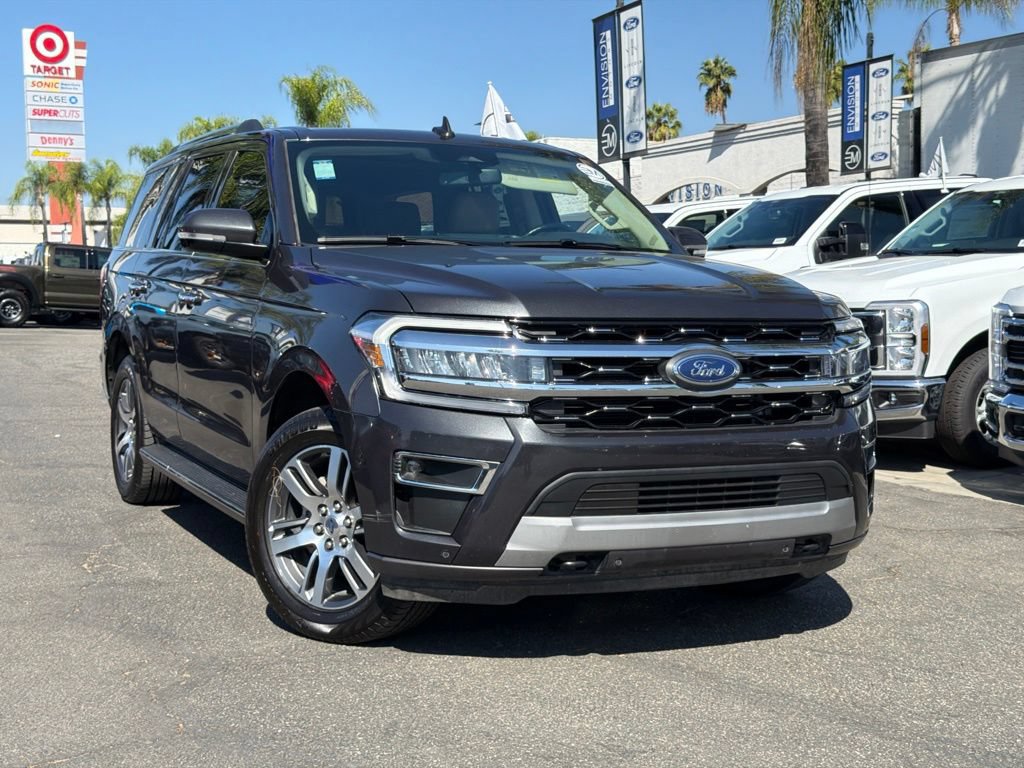 Certified 2023 Ford Expedition Limited AWD/4WD image 3