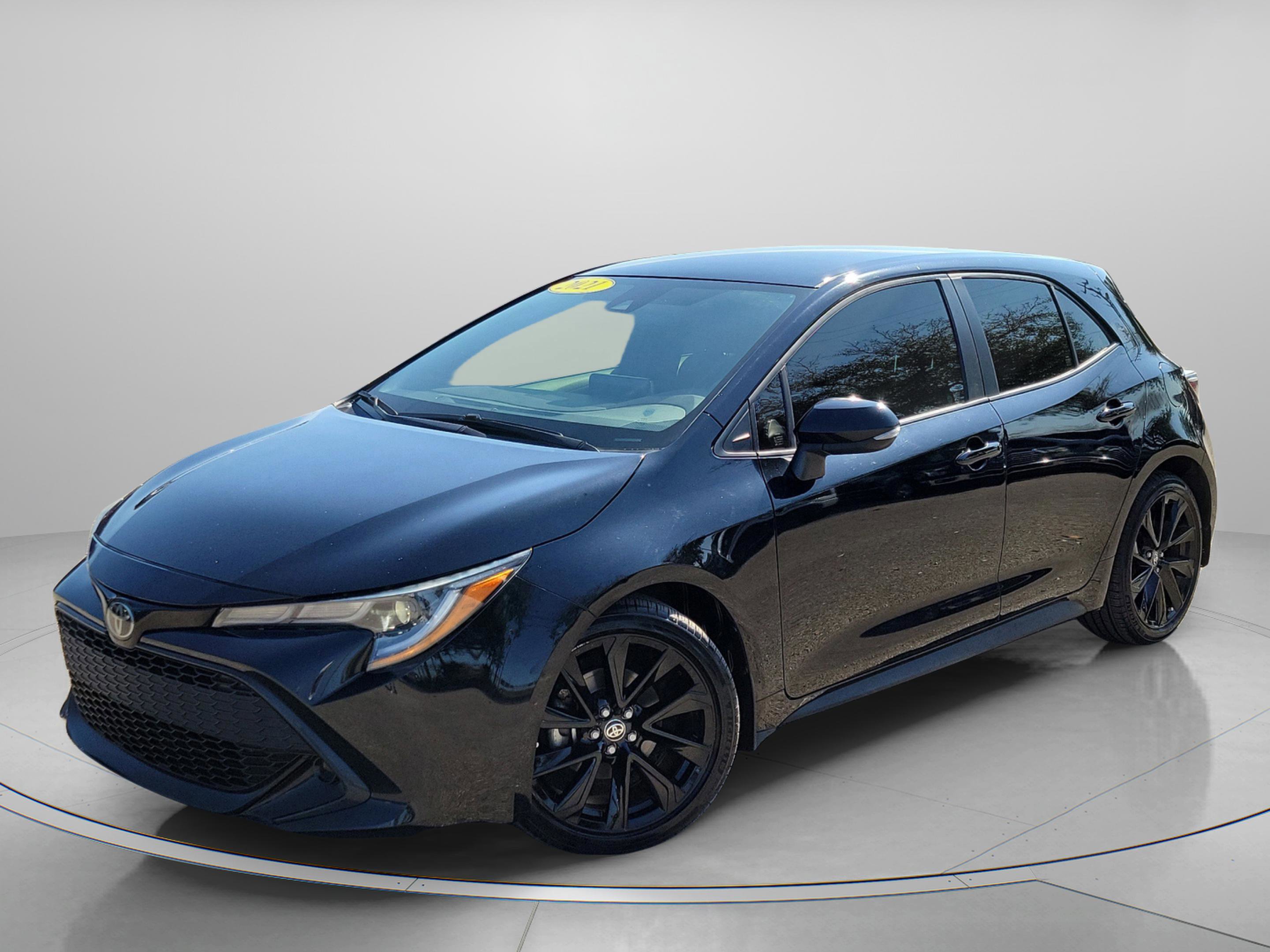 Used 2021 Toyota Corolla SE image 2