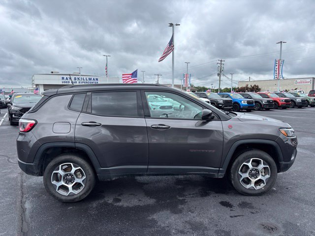 Used 2022 Jeep Compass Trailhawk w/ Trailhawk Convenience Group AWD/4WD image 6