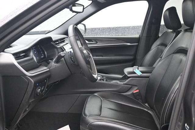 Used 2024 Jeep Grand Cherokee Limited 4xe AWD/4WD image 6