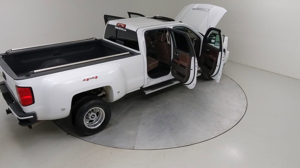 Used 2017 Chevrolet Silverado 3500 High Country image 53