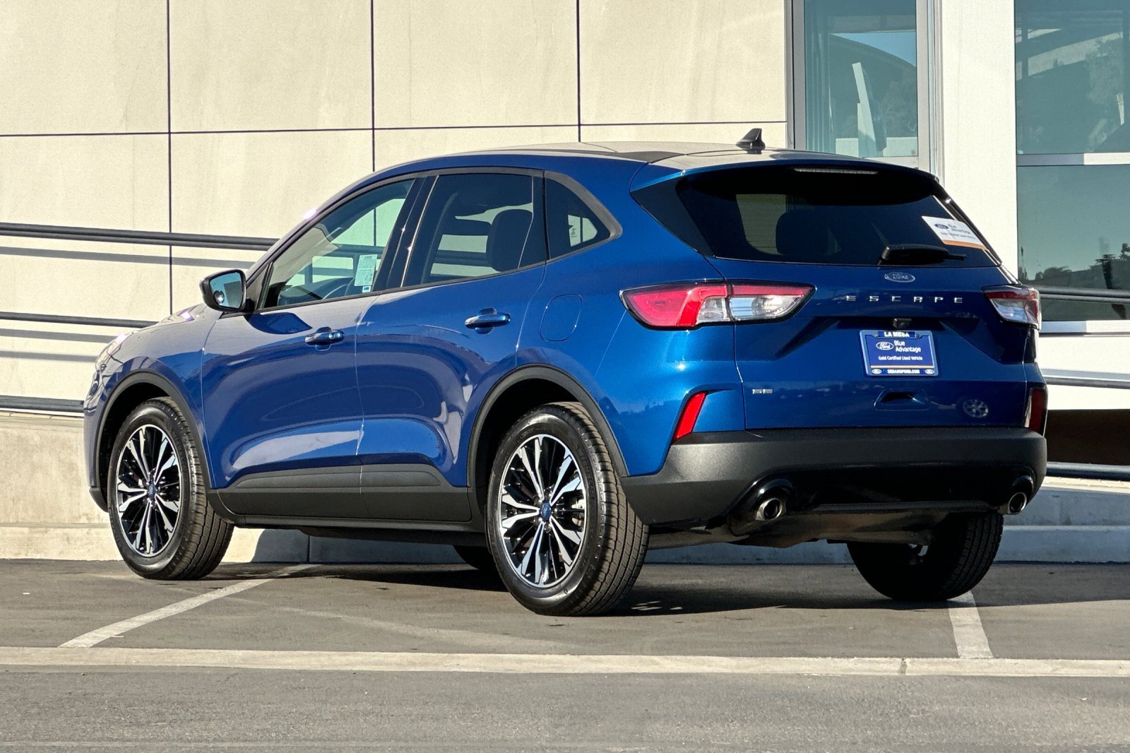 Certified 2022 Ford Escape SE w/ SE Sport Appearance Package image 5