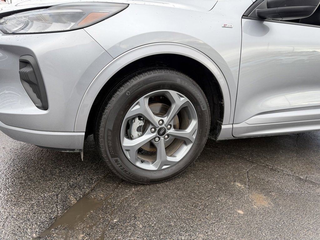 Certified 2023 Ford Escape ST-Line image 11