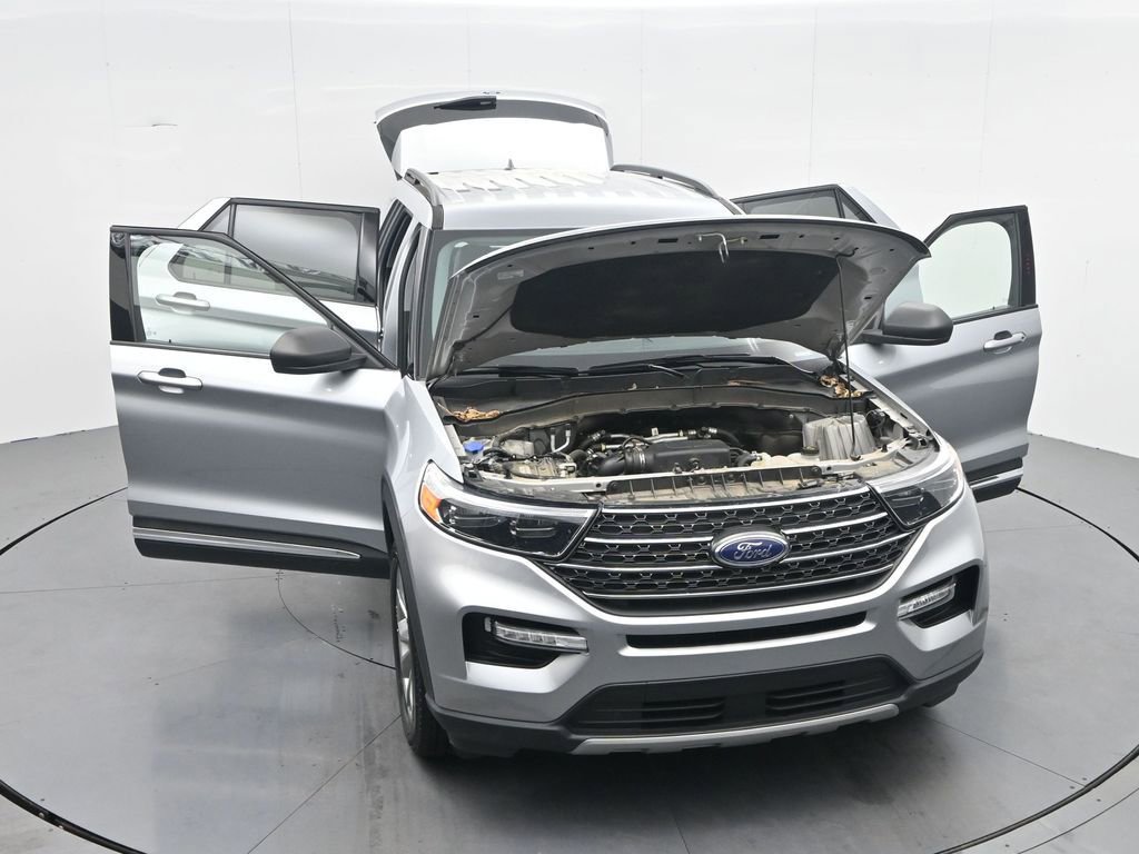 Certified 2023 Ford Explorer XLT w/ Equipment Group 202A AWD/4WD image 32