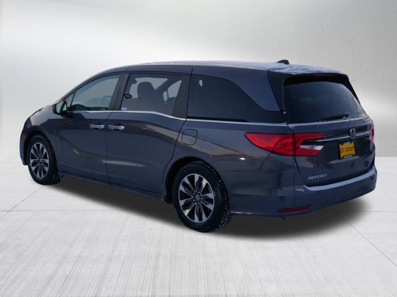 Used 2024 Honda Odyssey EX-L image 3