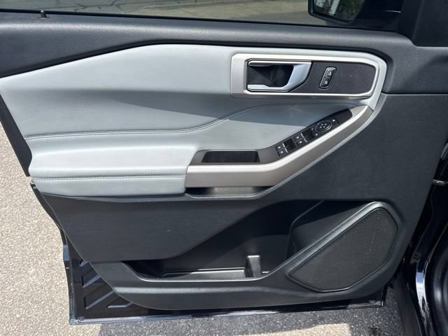 Certified 2023 Ford Explorer XLT w/ Equipment Group 202A AWD/4WD image 15