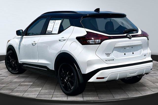 Used 2023 Nissan Kicks SR w/ SR Premium Package FWD image 2