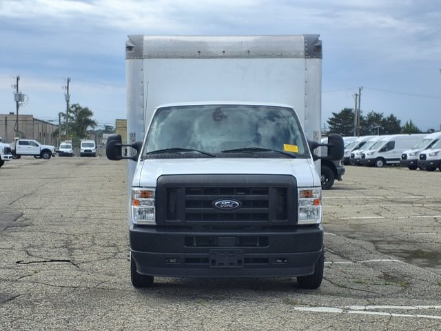 Certified 2022 Ford E-350 and Econoline 350 Super Duty RWD image 29