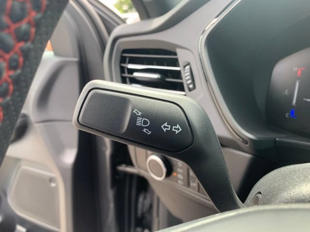 Certified 2025 Ford Escape ST-Line AWD/4WD image 27