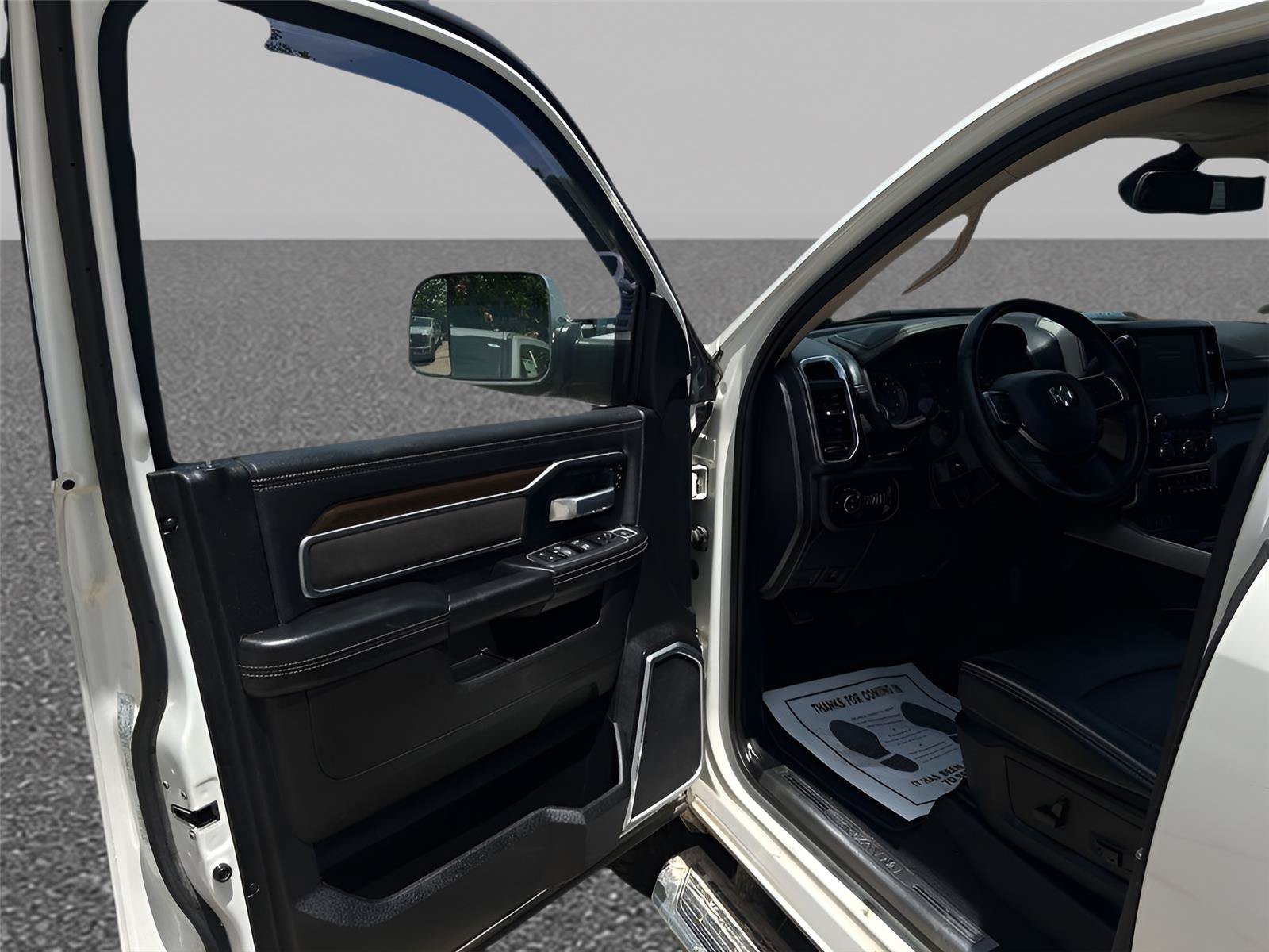 Used 2022 RAM 3500 Laramie AWD/4WD image 17