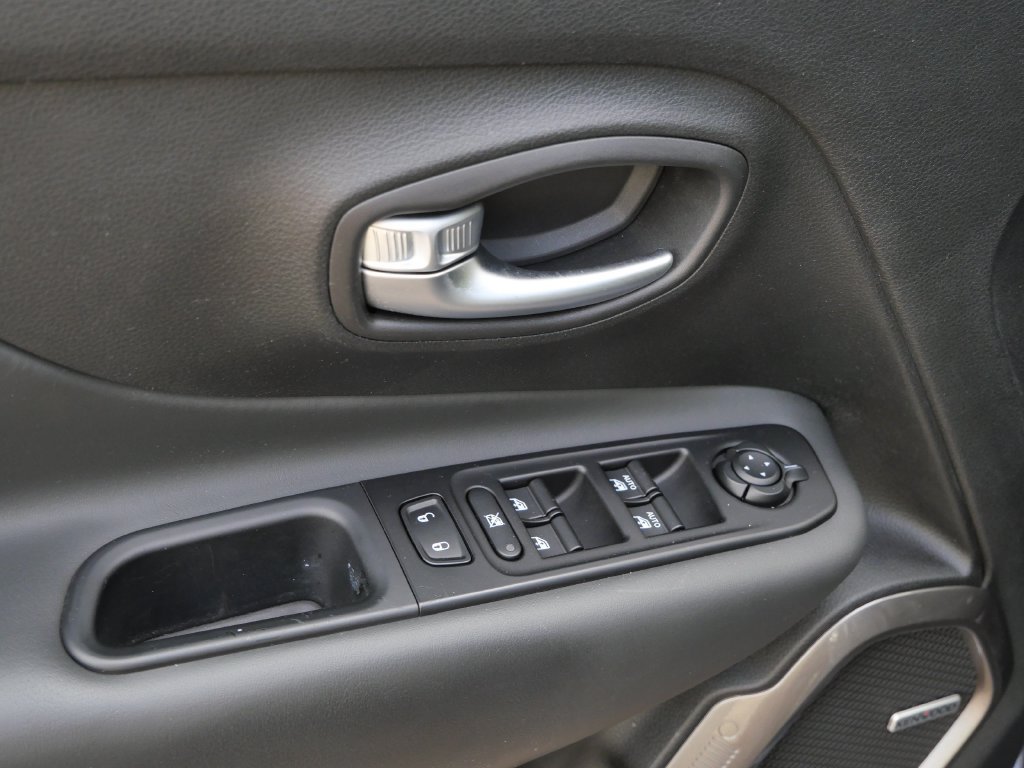 Used 2021 Jeep Renegade Limited w/ Sun & Sound Group AWD/4WD image 22