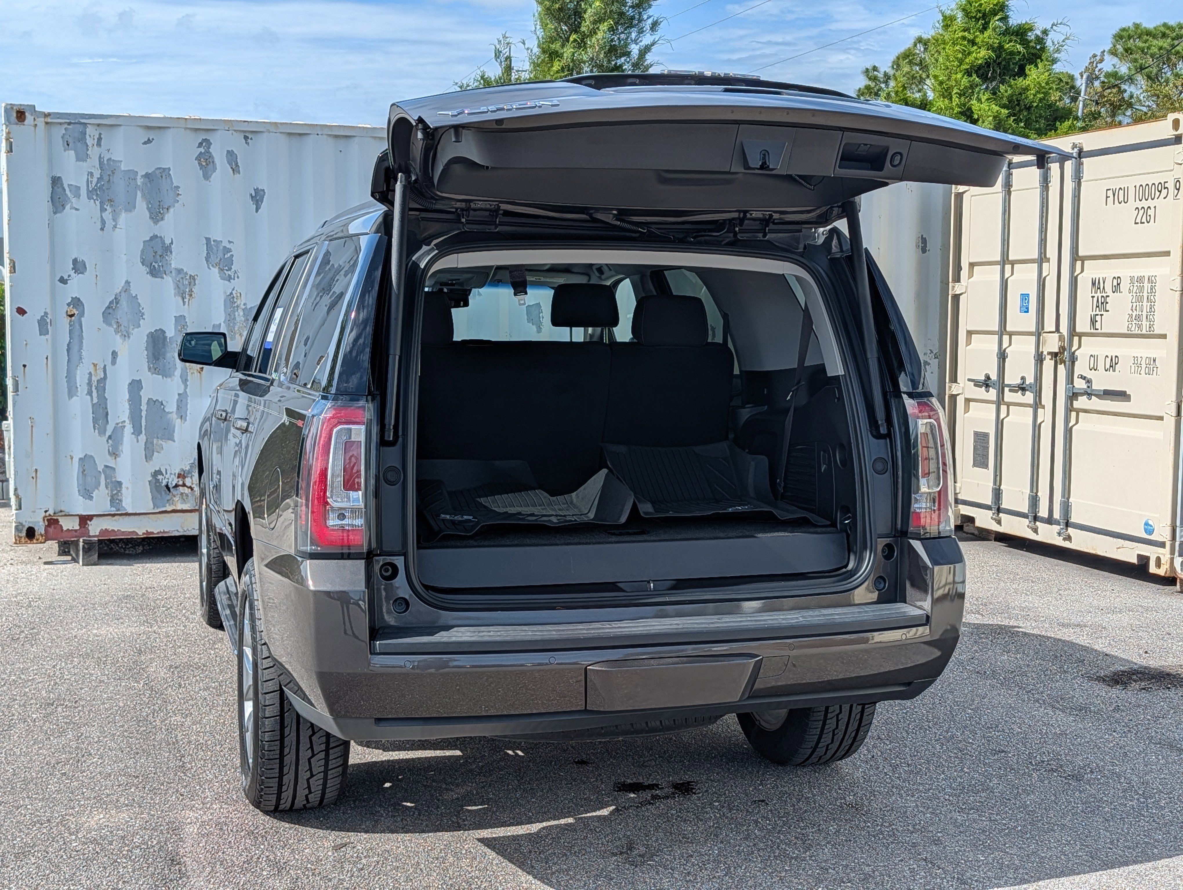 Used 2019 GMC Yukon SLE w/ SLE Value Package RWD image 13