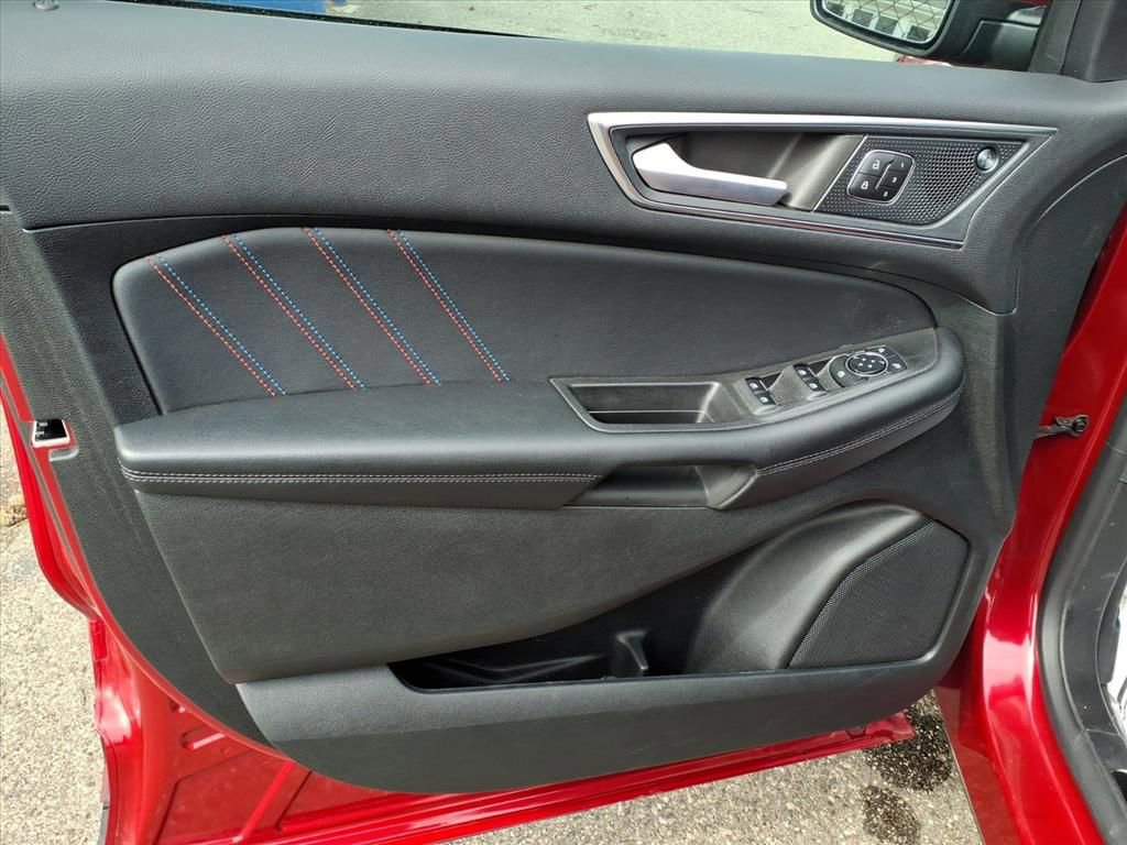 Certified 2023 Ford Edge ST w/ Equipment Group 401A image 13