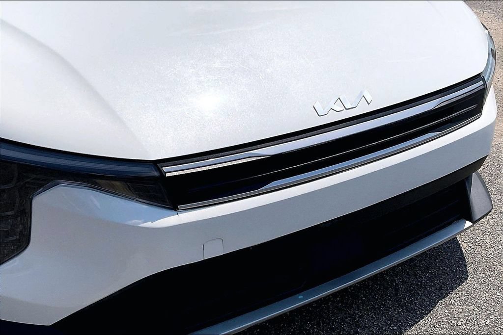 Used 2025 Kia K4 FWD image 28
