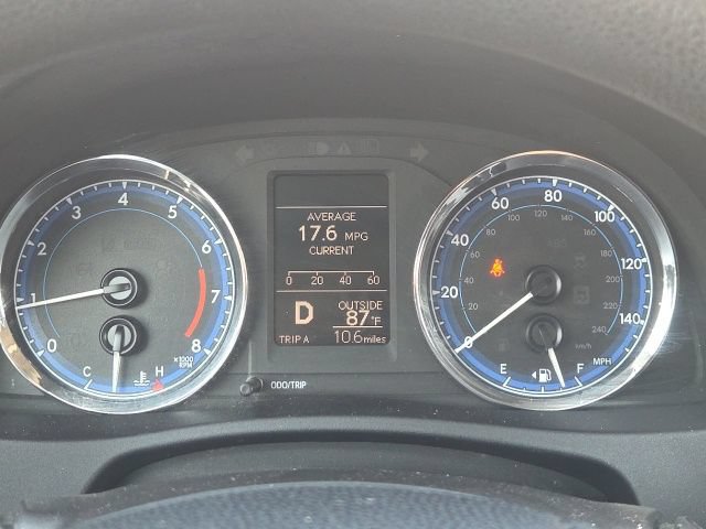 Used 2018 Toyota Corolla LE w/ Carpet Mat Package (TMS) FWD image 35