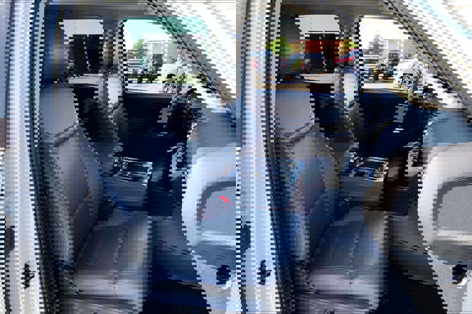 Certified 2025 Ford Expedition Active image 9