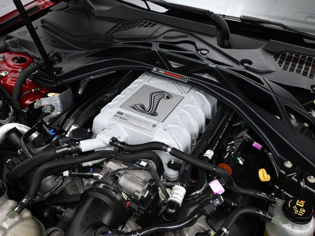 Certified 2021 Ford Mustang Shelby GT500 w/ Carbon Fiber Track Pack image 25