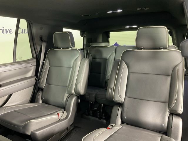 Used 2024 GMC Yukon SLT image 16